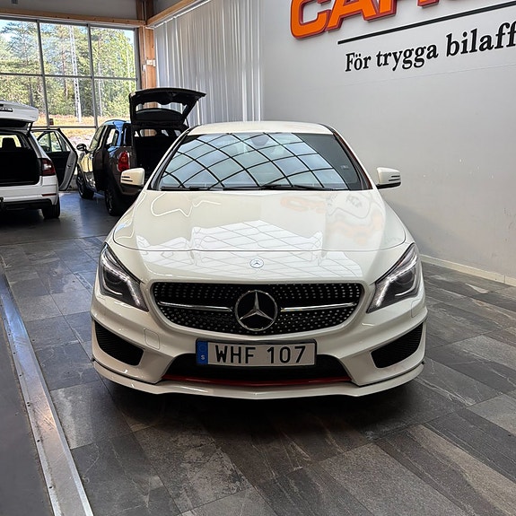 Mercedes-Benz CLA250 6 of 11