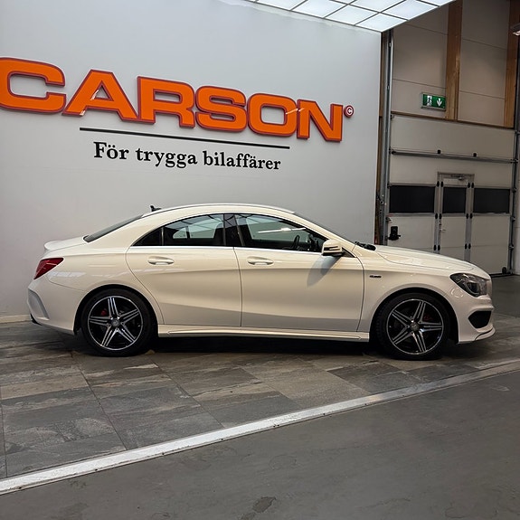 Mercedes-Benz CLA250 3 of 11