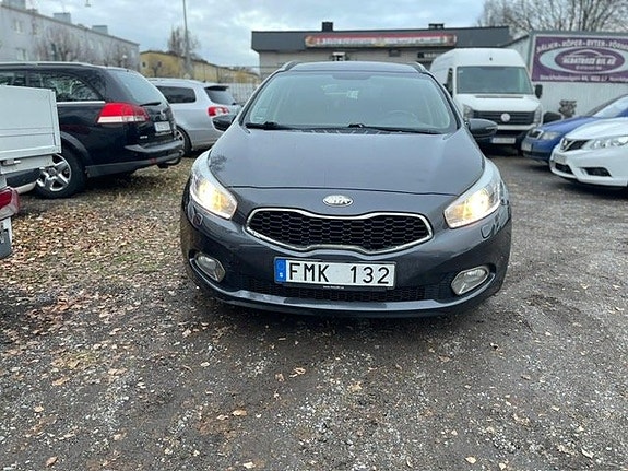Kia Ceed 3 of 12