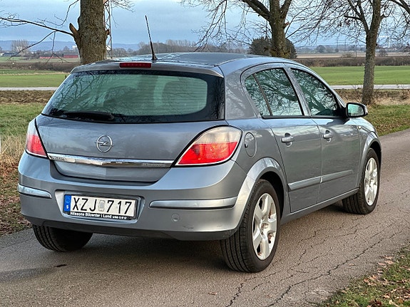 Opel Astra 4 of 5