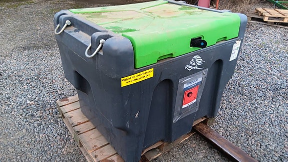 Transport tank 430 liter och 2500 liter tank