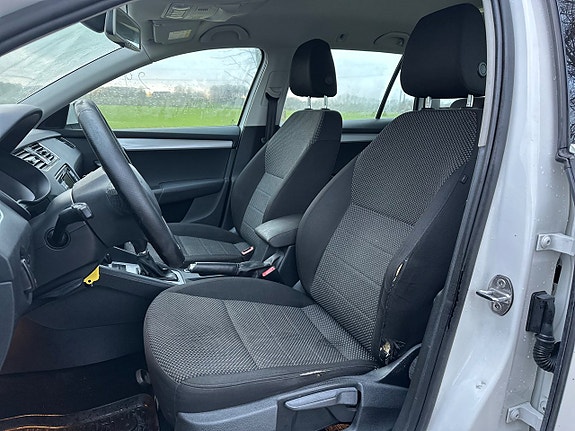 Skoda Octavia 10 of 17