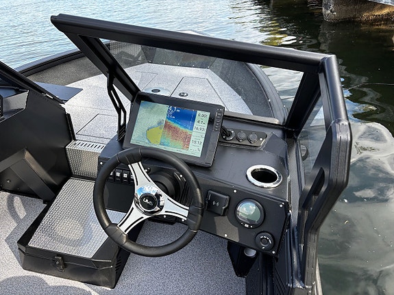 UMS 545 Fishing – Vår populäraste sportfiskebåt 8 of 9