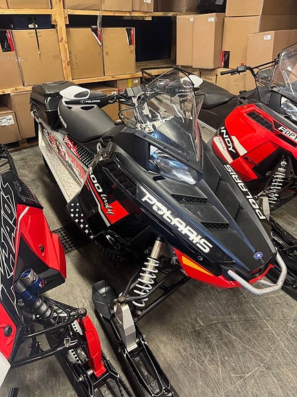 Polaris 600 indy Sp 137" 2 of 4