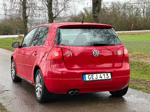Volkswagen Golf V 6 of 17
