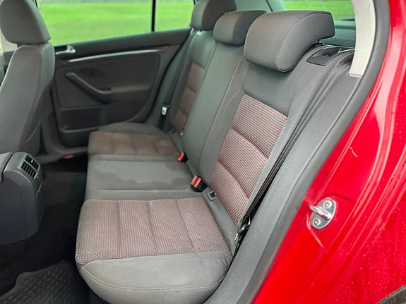 Volkswagen Golf V 11 of 17