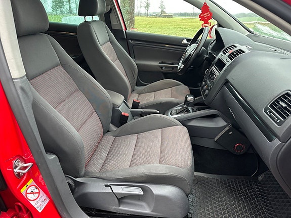 Volkswagen Golf V 10 of 17