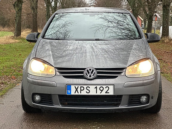 Volkswagen Golf V 5 of 15