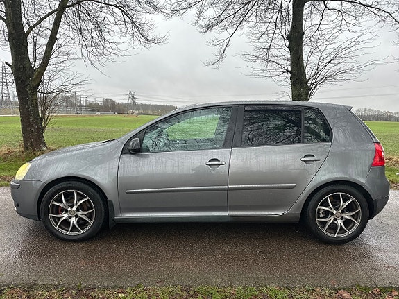 Volkswagen Golf V 7 of 15