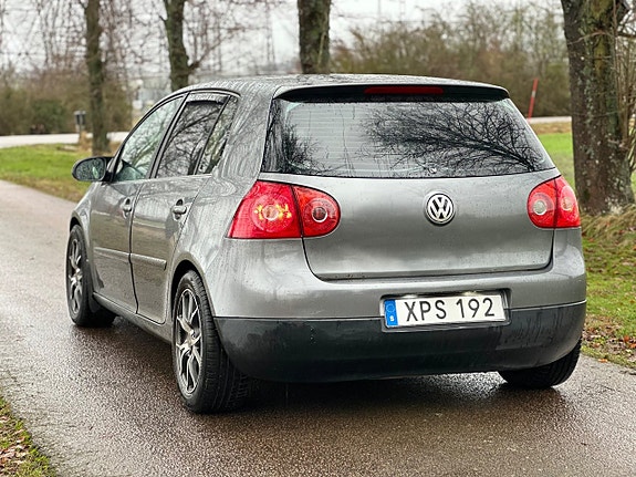 Volkswagen Golf V 4 of 15