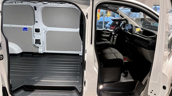 Ford Transit Custom 3 of 9