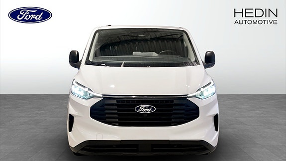 Ford Transit Custom 8 of 9