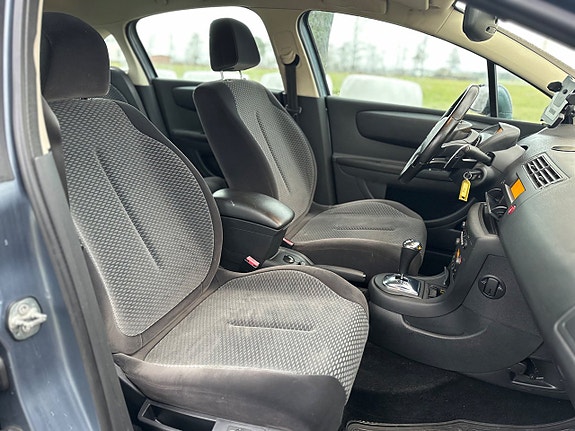 Citroen C4 11 of 16