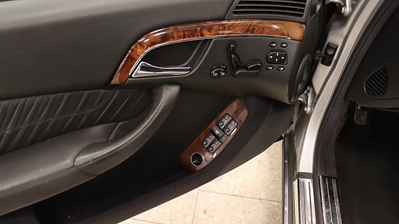 Mercedes-Benz S350 12 of 13
