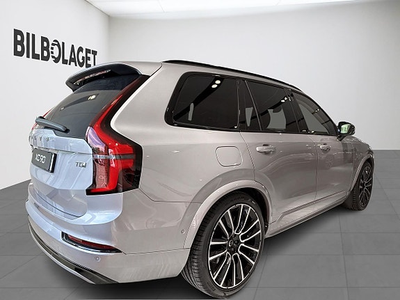 Volvo XC90 3 of 16