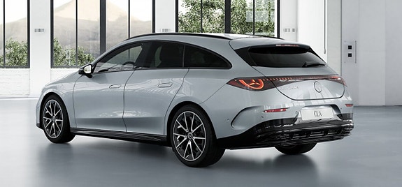 Mercedes-Benz CLA250 4 of 5