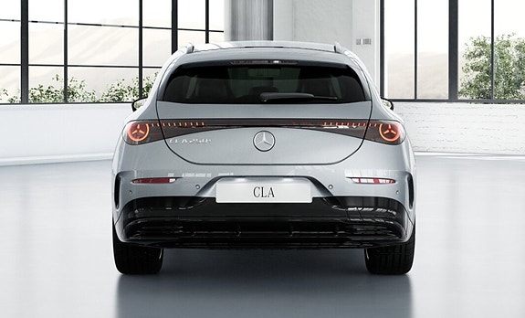 Mercedes-Benz CLA250 3 of 5