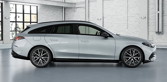 Mercedes-Benz CLA250 2 of 5
