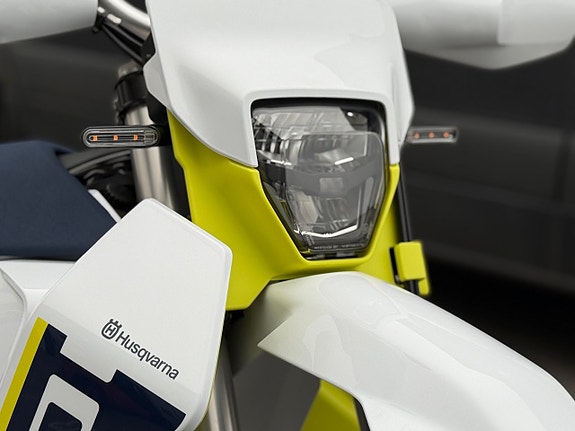 Husqvarna 701 Enduro / Nu i butik / Räntefritt 24mån 5 of 12