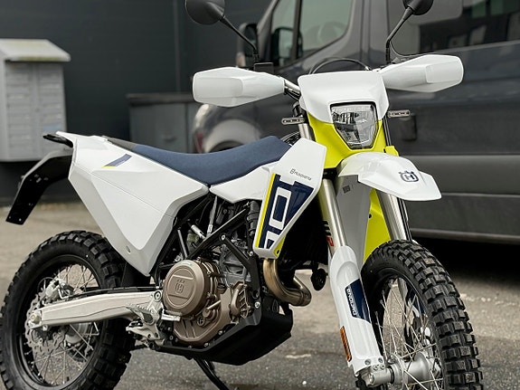Husqvarna 701 Enduro / Nu i butik / Räntefritt 24mån 8 of 12