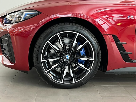 BMW i4 4 of 5