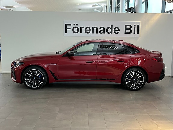 BMW i4 3 of 5