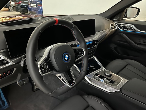 BMW i4 7 of 14