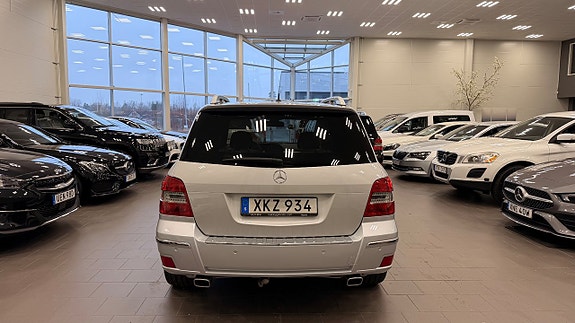 Mercedes-Benz GLK220 5 of 5