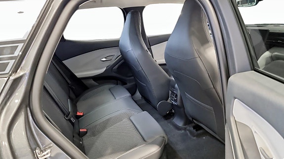 Ford Explorer 5 of 5