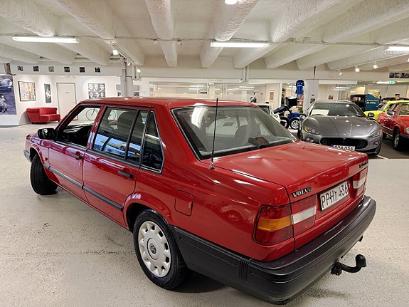 Volvo 940 3 of 5