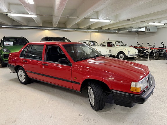 Volvo 940 2 of 5