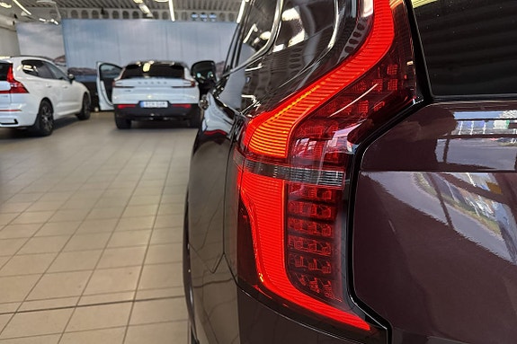 Volvo XC90 18 of 23