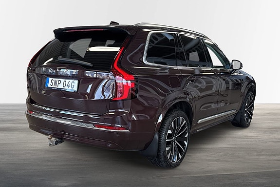 Volvo XC90 3 of 23