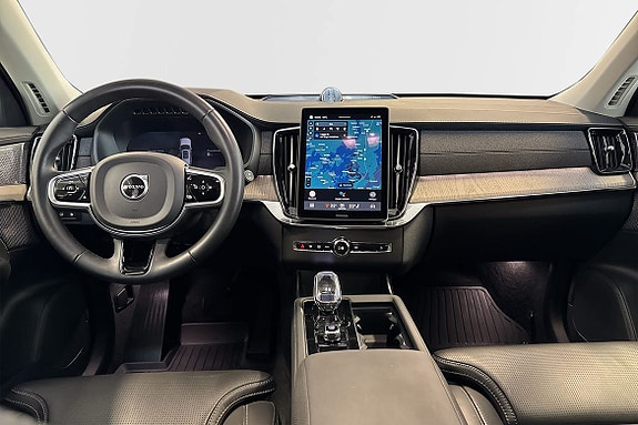 Volvo XC90 5 of 23