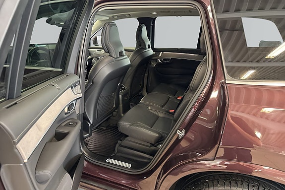 Volvo XC90 7 of 23