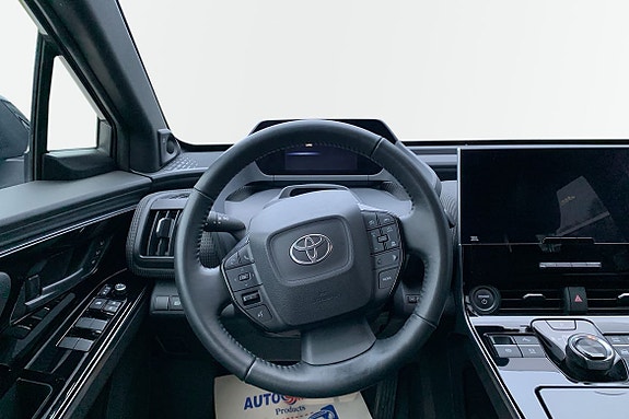Toyota bZ4X 10 of 11