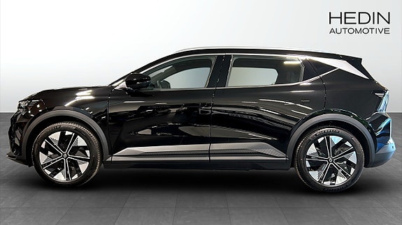 Renault Scenic E-Tech 11 of 18
