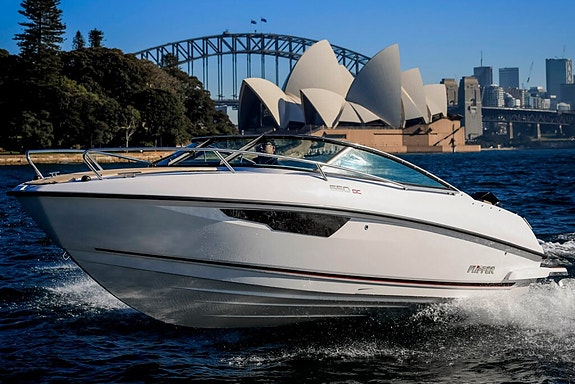 FLIPPER 650 DC MED MERCURY 150 HK - 2019