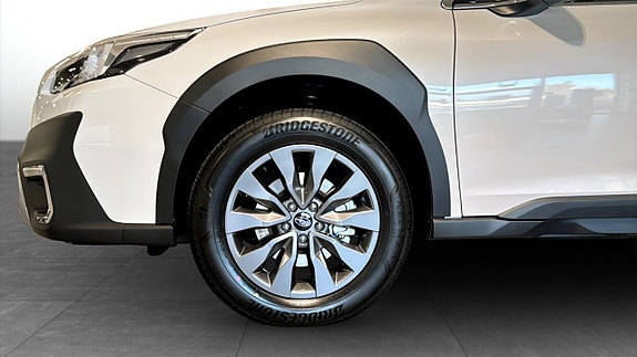 Subaru Outback 9 of 12