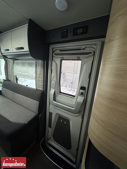 Knaus L!VE I 900 LEG 11 of 13