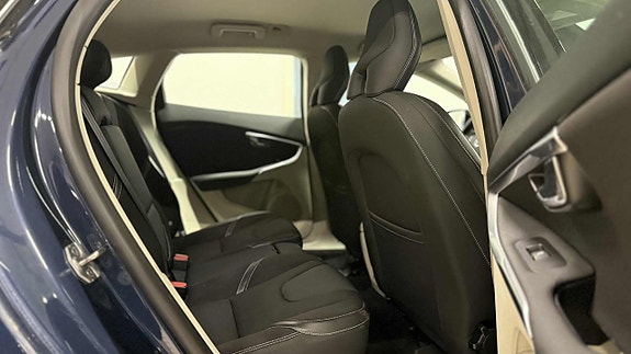 Volvo V40 24 of 25