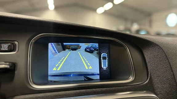 Volvo V40 20 of 25