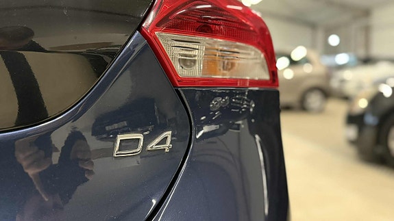 Volvo V40 10 of 25