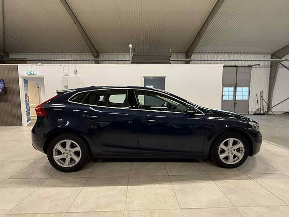 Volvo V40 6 of 25