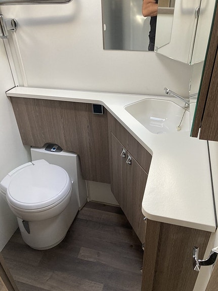 Kabe ROYAL 780 DGLE KS 12 of 13