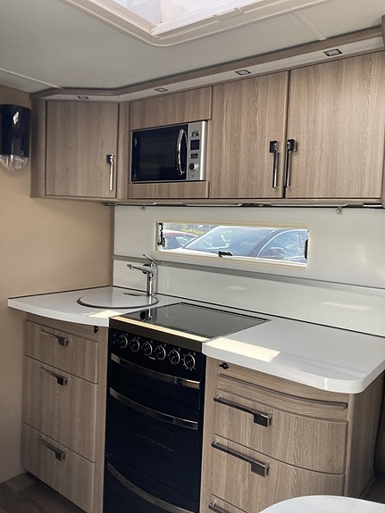 Kabe ROYAL 780 DGLE KS 7 of 13