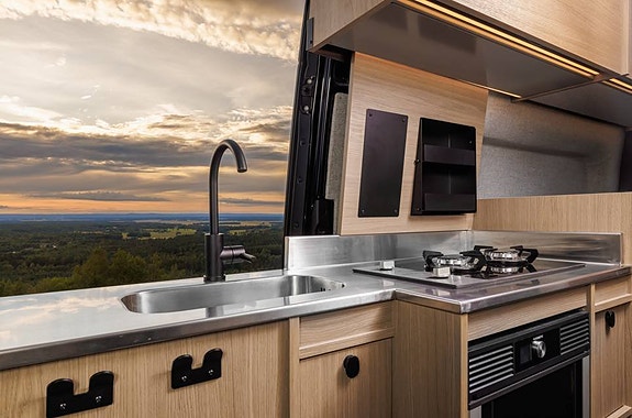 Mercedes-Benz Sprinter Dovra RIG X-610 2 of 6