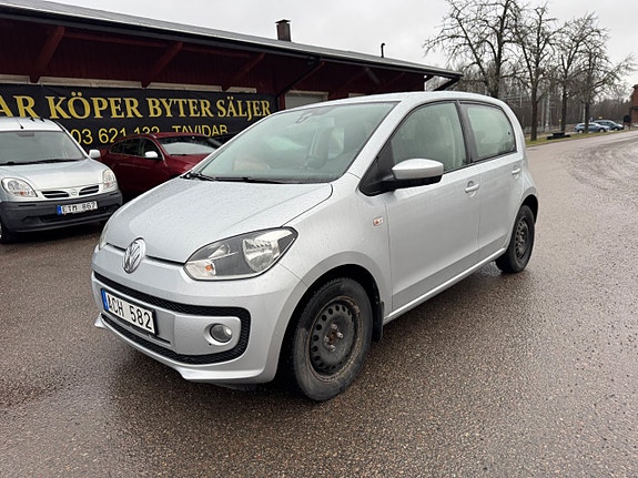 Volkswagen UP! 2 of 5
