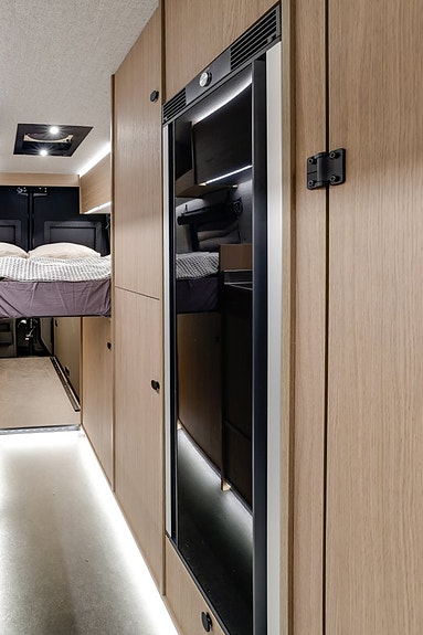 Mercedes-Benz Sprinter Dovra RIG X-750 4 of 6