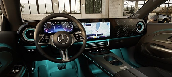 Mercedes-Benz CLA350 4 of 4
